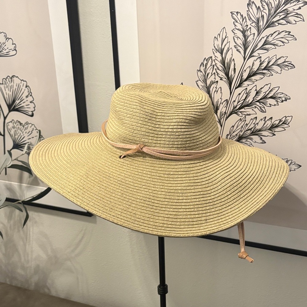 Chic Tan Wide-Brim Hat